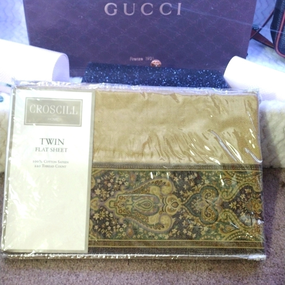 𝅺croscill home St James twin flat sheet 220 thread count NWT